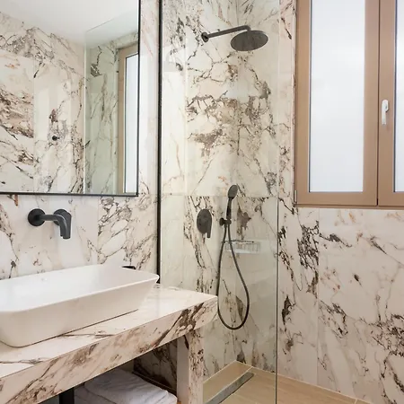 The 12th Szálloda 3*