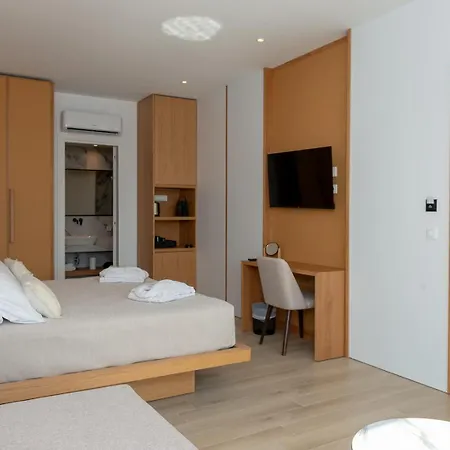 The 12th Hotel 3*