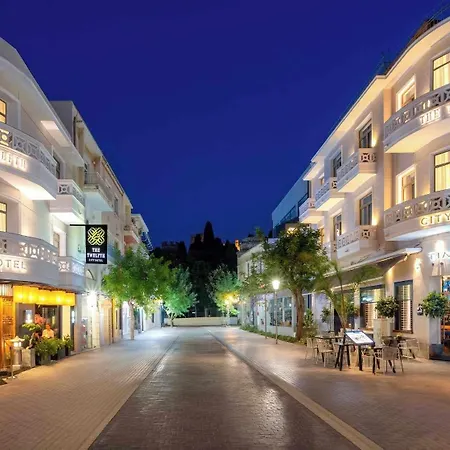 Hotel The 12th 3*