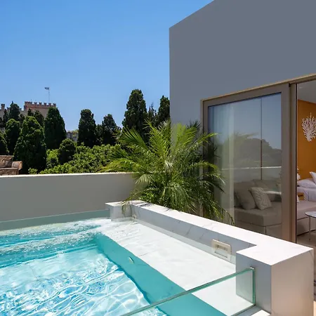 The 12th Hotel 3*