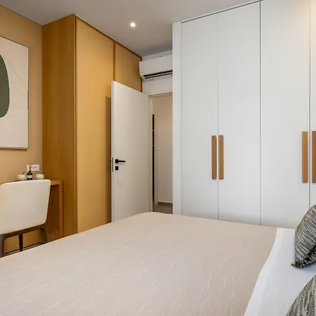 Hotel The 12th Rhodes City