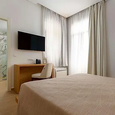 Hotel The 12th