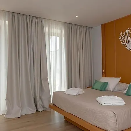 The 12th Hotel 3*